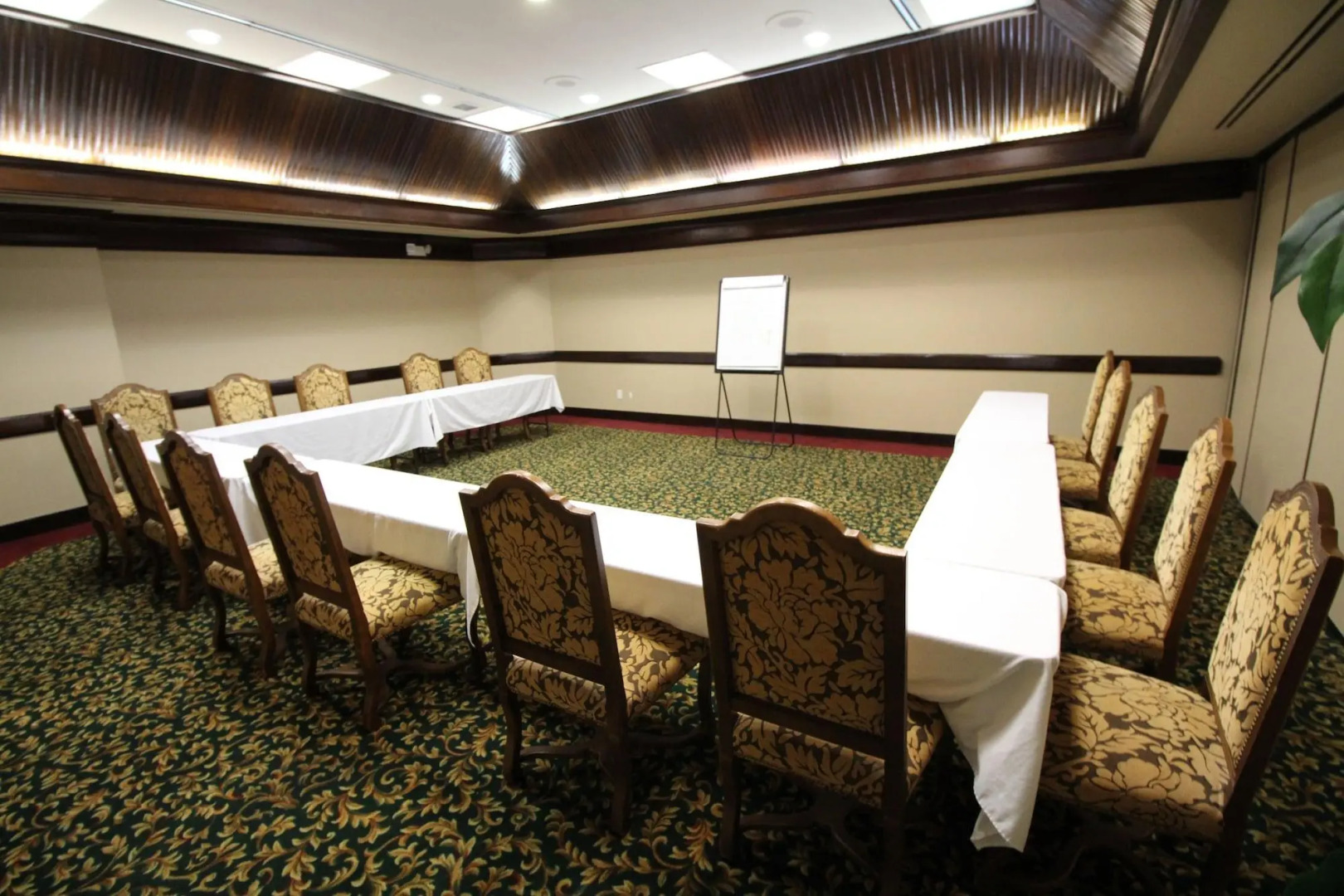 Magnuson Grand Hotel & Conference Center Tyler