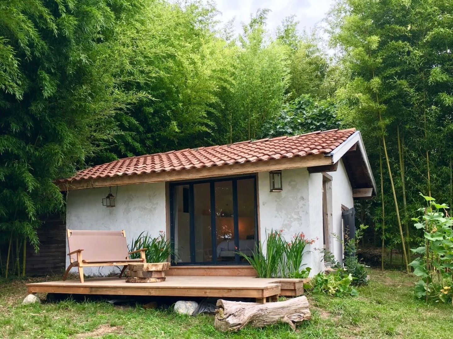 Coco Barn Wood Lodge