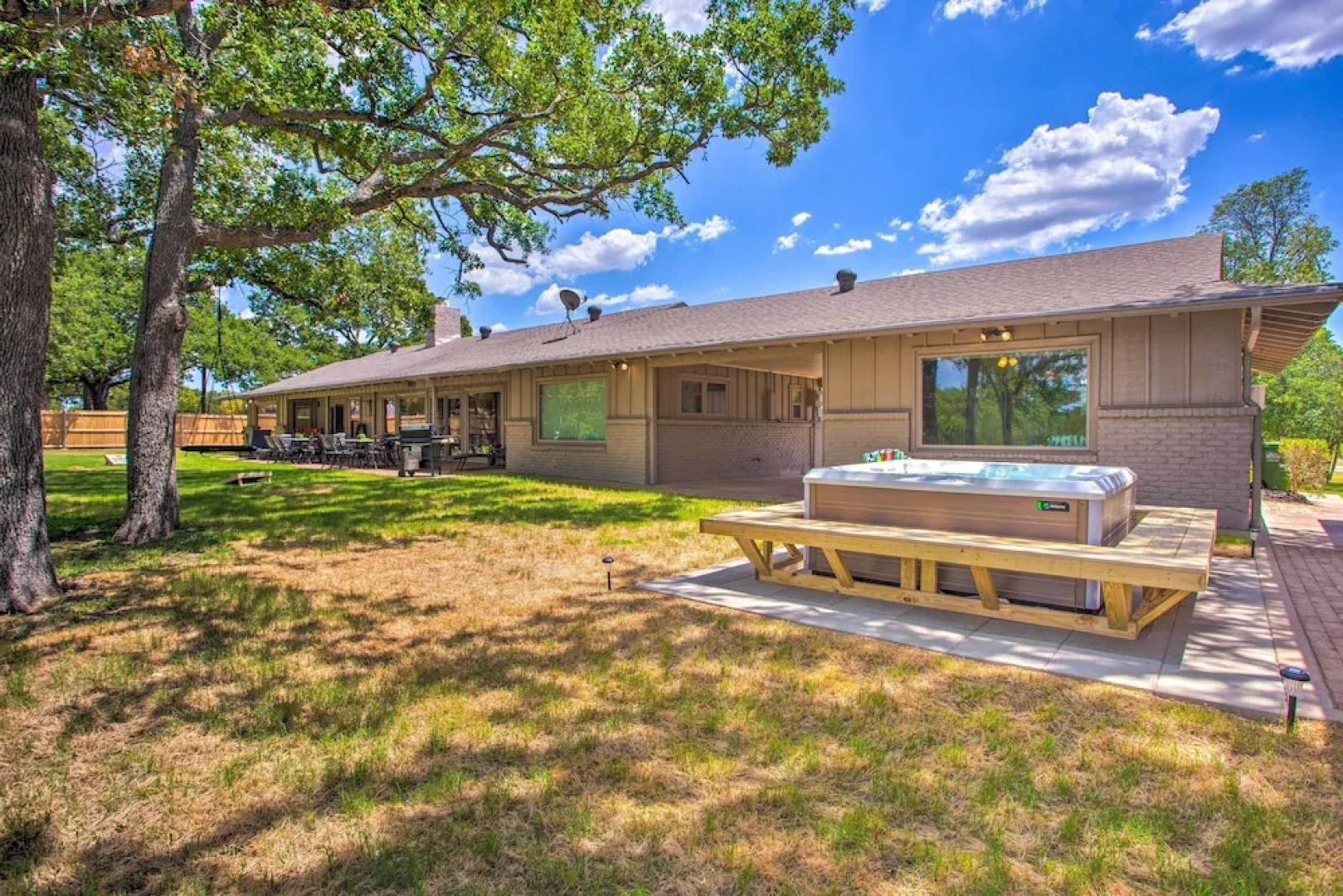 Lake View Tangled at Texoma Home w/ Hot Tub!