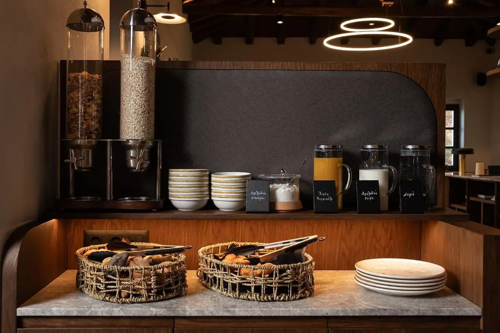 Unedo All Seasons Hotel