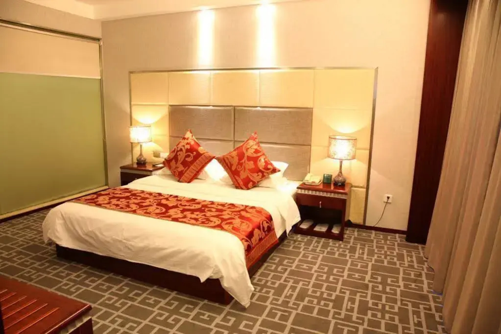 Largos Hotel