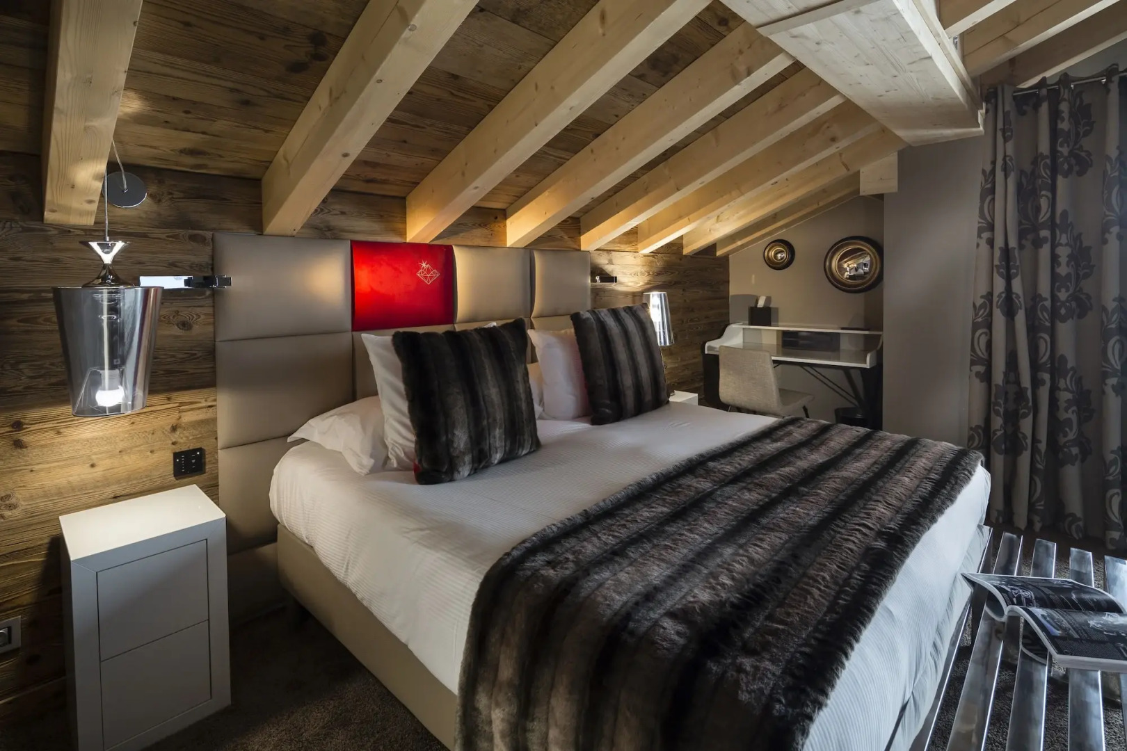 Hôtel Koh-I Nor by Les Etincelles