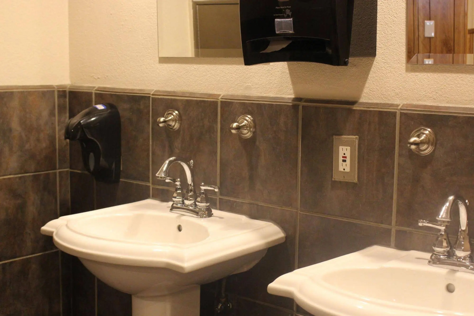 O'cairns Inn & Suites