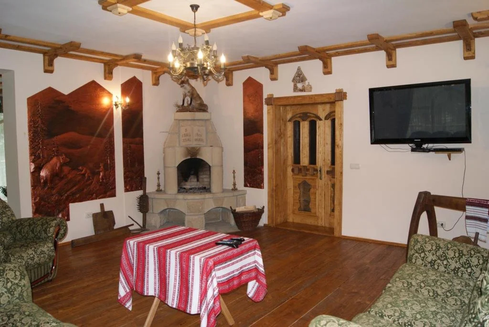 Hotel "Dykyi Med"