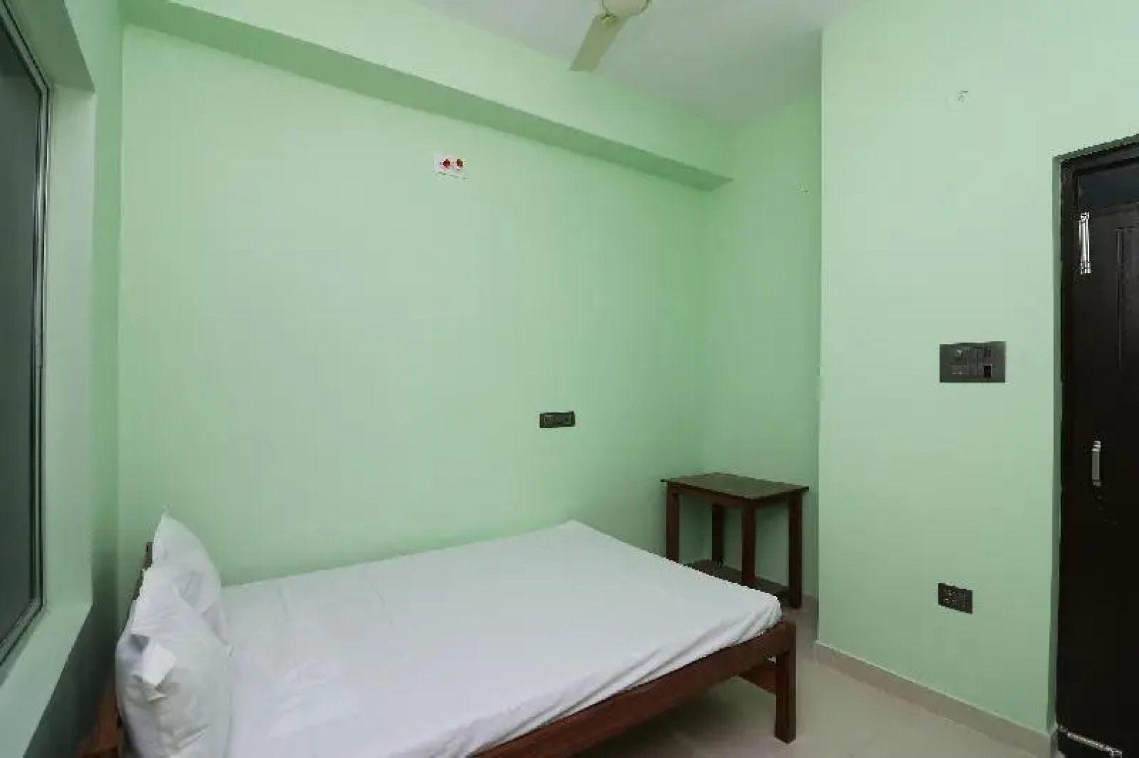 SPOT ON 41904 Hotel R.r Palace