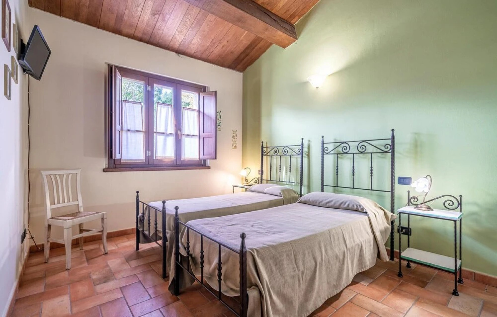 Nice Home in Badia Tedalda AR With 10 Bedrooms, Wifi and Outdoor Swimming Pool