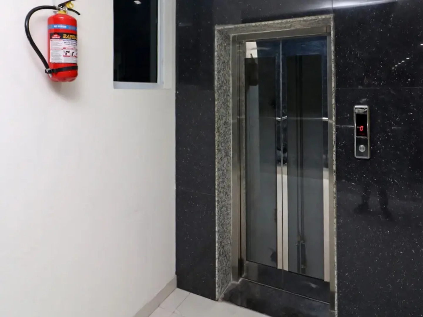 Capital O 24994 Castle View