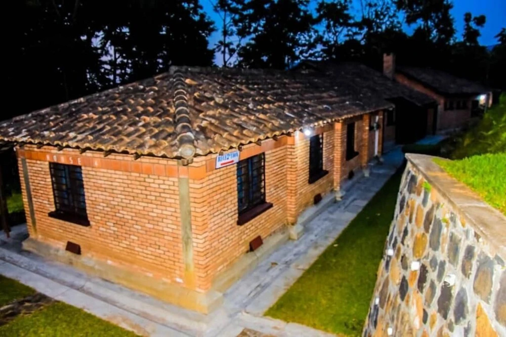 Gisakura Guest House