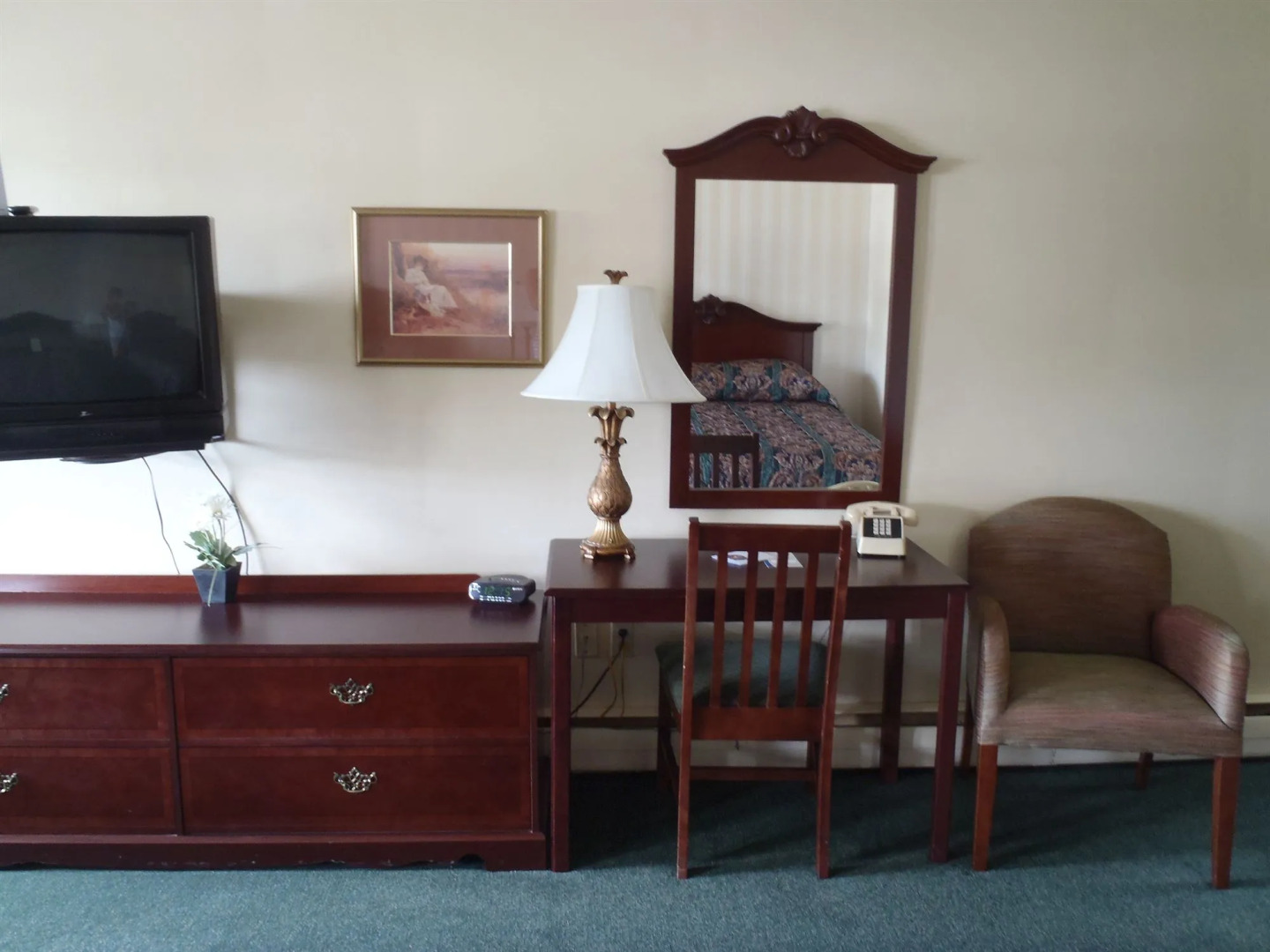 Glass House Inn Erie Near I-90 & I-79