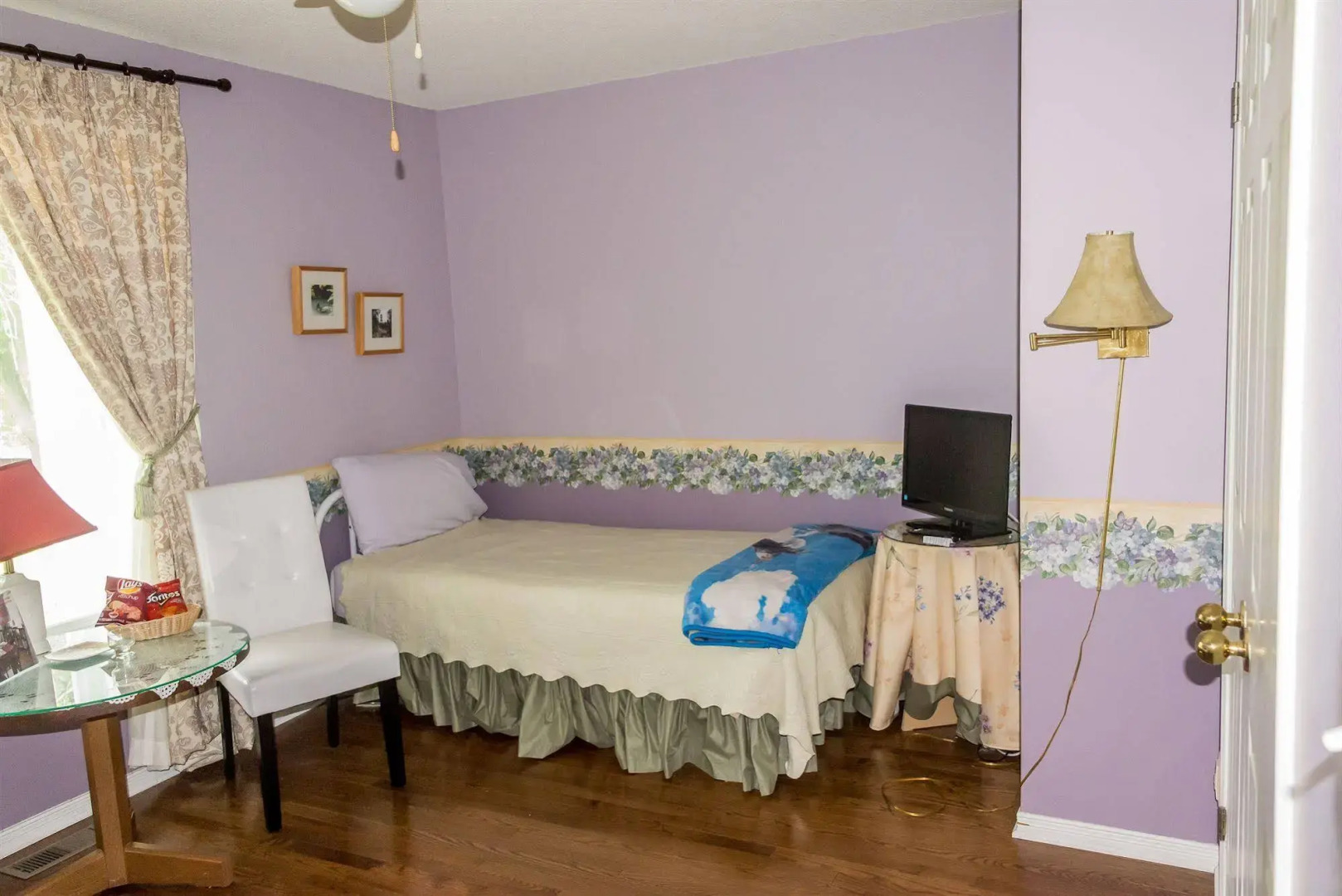 A La Villa Rivermead