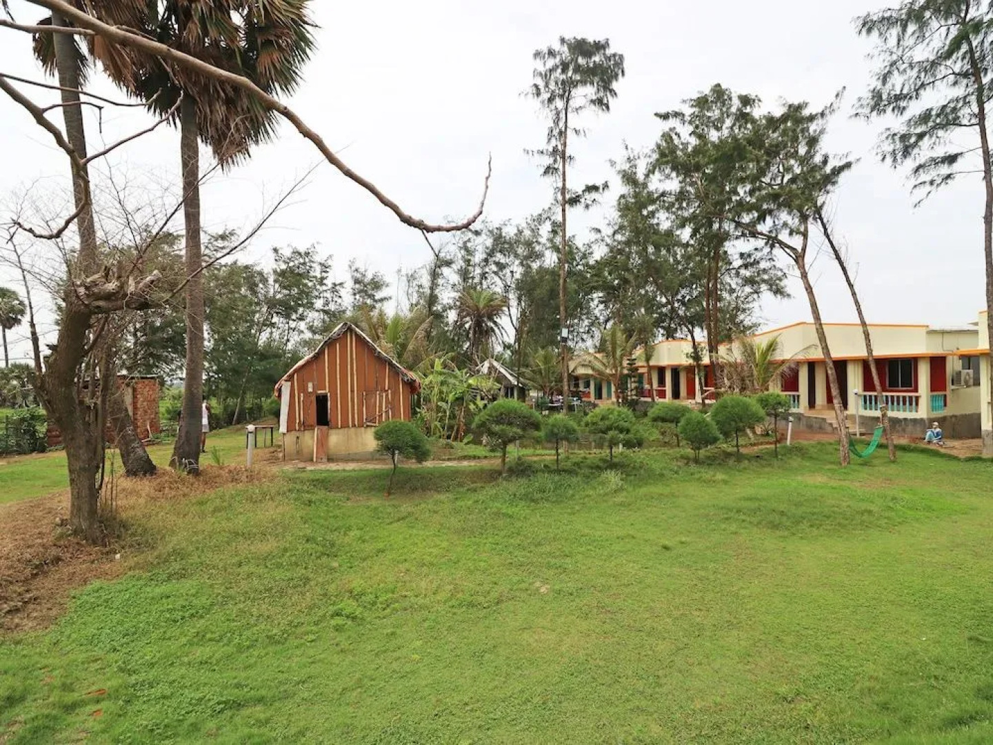 OYO 16101 Samrat Holiday Inn