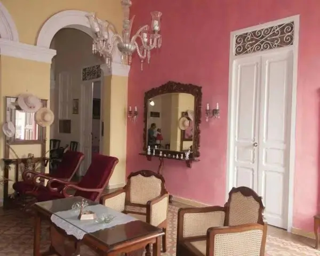 Leidys and Friends Rooms