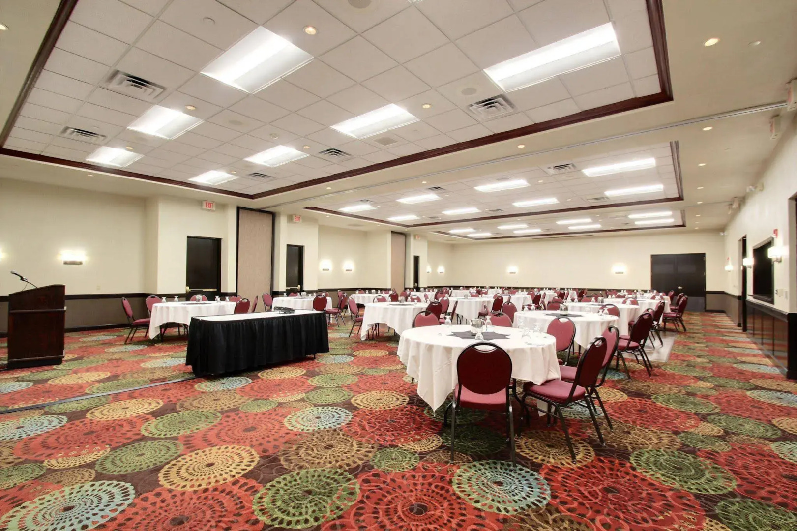 Holiday Inn Hotel & Suites Madison West - Middleton by IHG