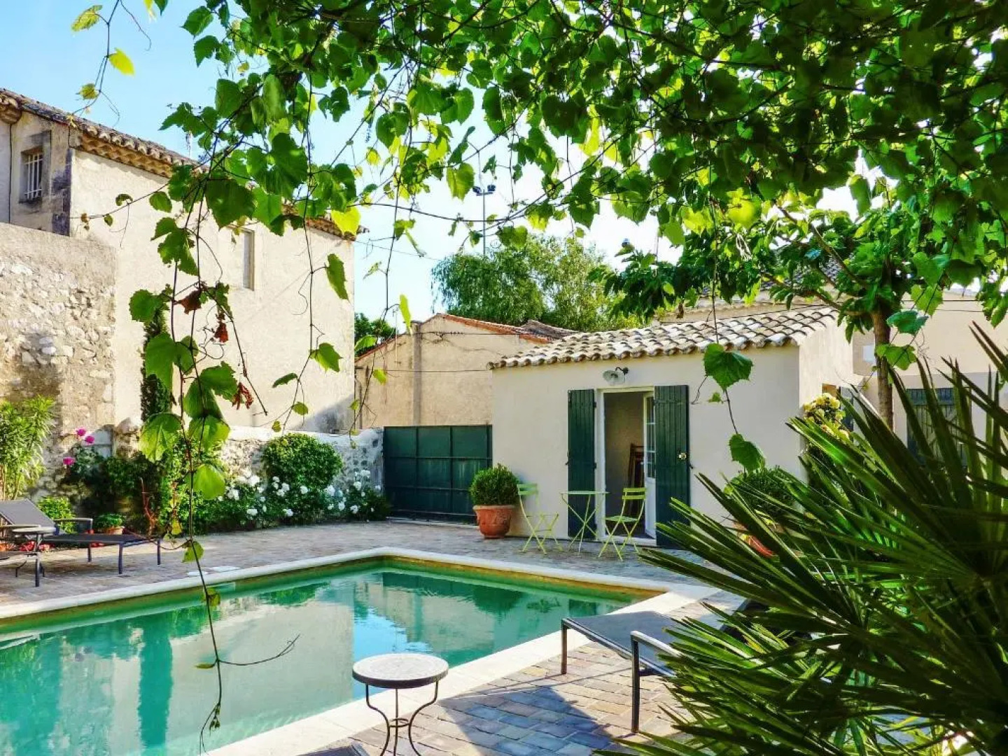 Maison de 4 chambres avec piscine privee jardin amenage et wifi a Molleges