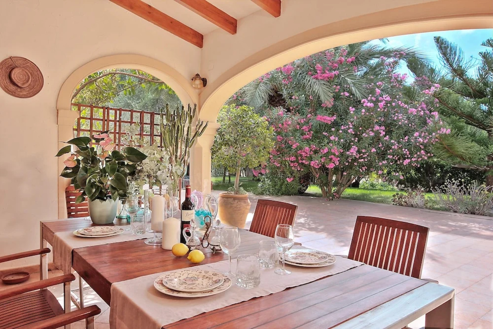 Gorgeous private villa for 10 in Moraira