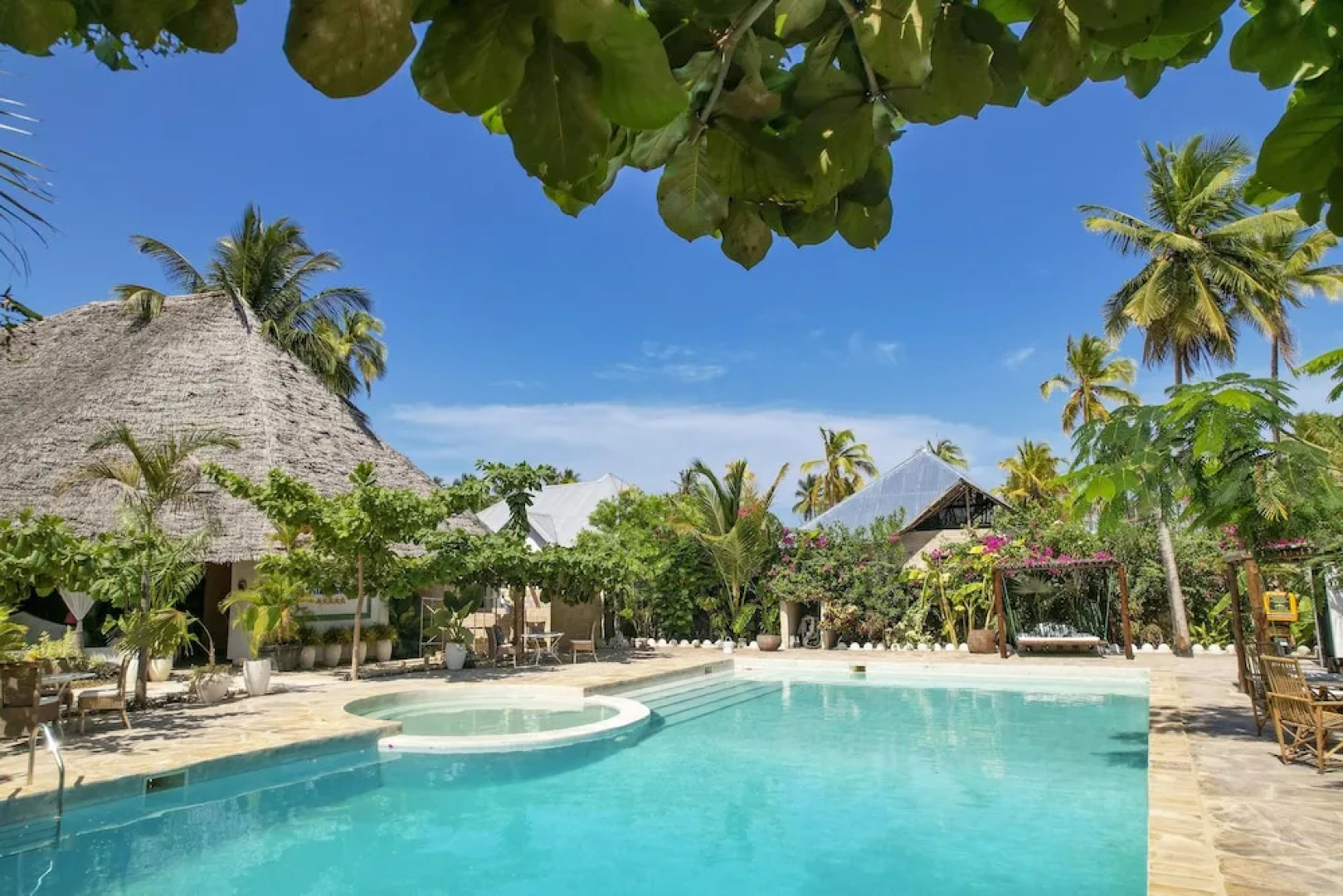 Tropical Boutique Hotel & Resto