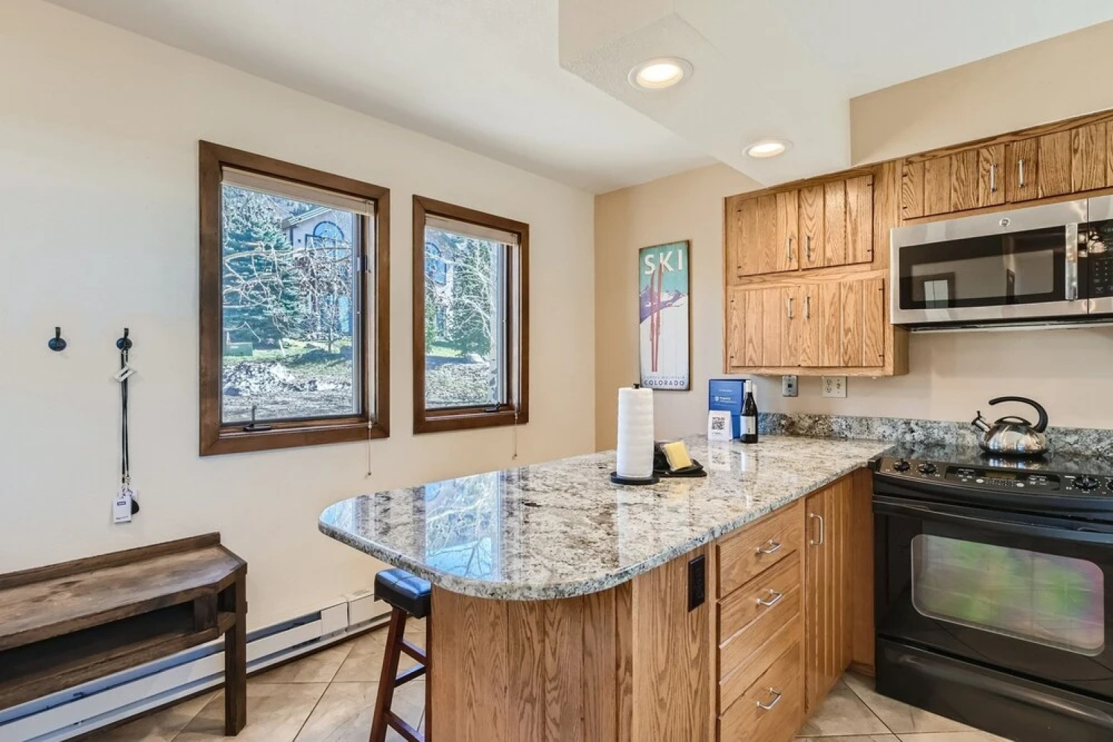 2bedroom+Loft Private Entry, Lake Views, Amazing Location, Near all Ski Resorts 3 Townhouse by RedAwning