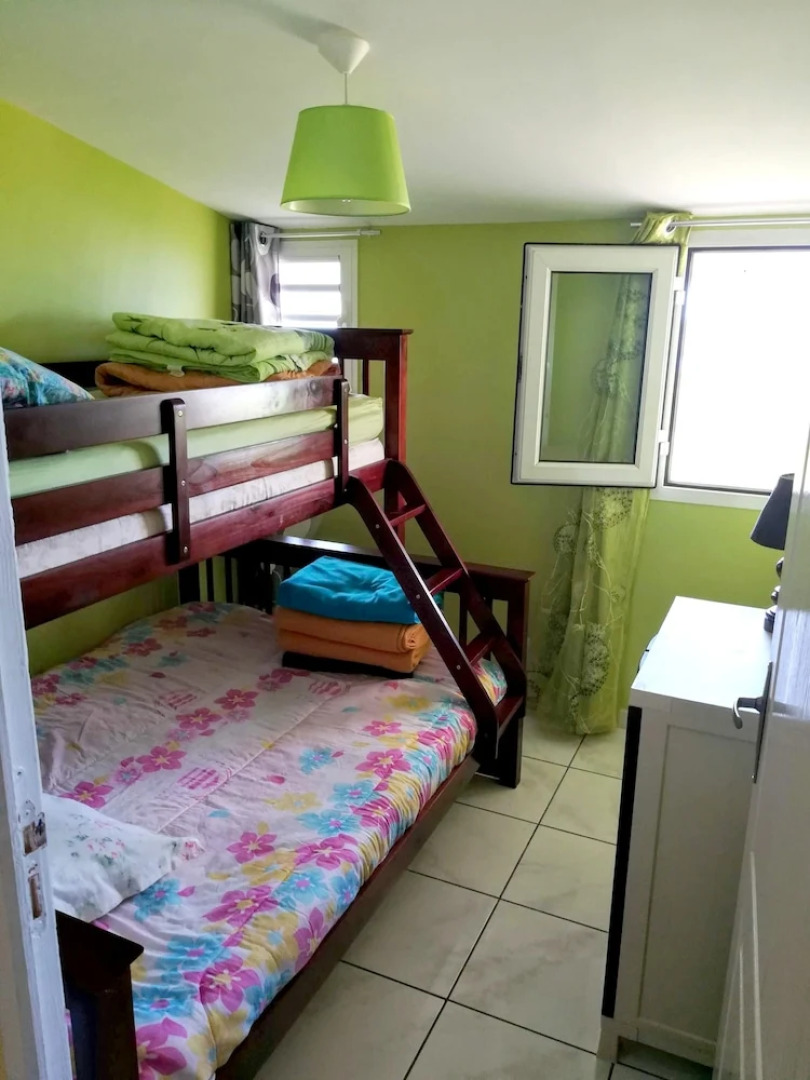 House With 3 Bedrooms in Le Tampon, With Wonderful sea View, Enclosed