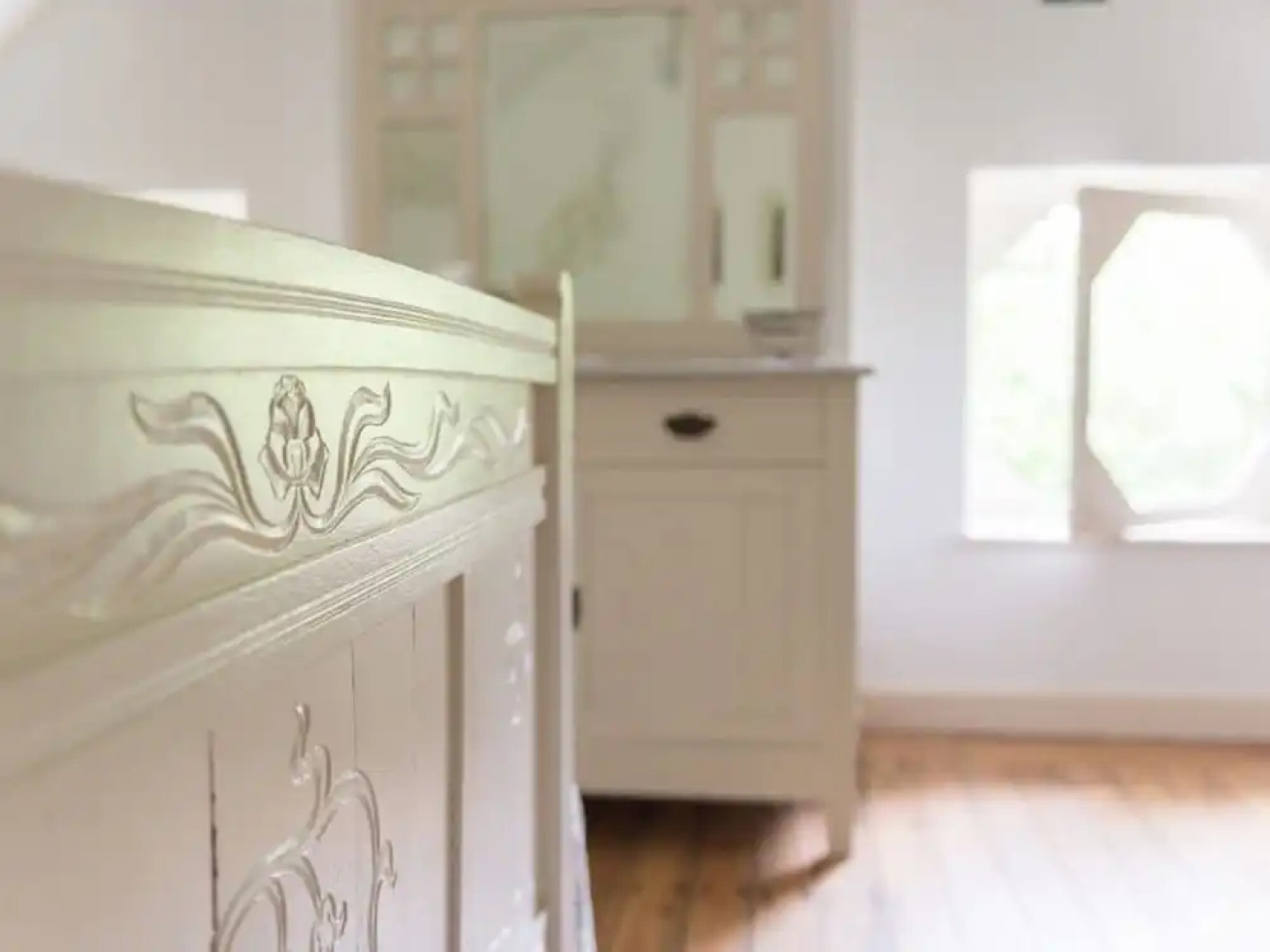 Gorgeous Villa on an Estate With Beautiful Garden, Swimming Pool and Pool House With Sauna