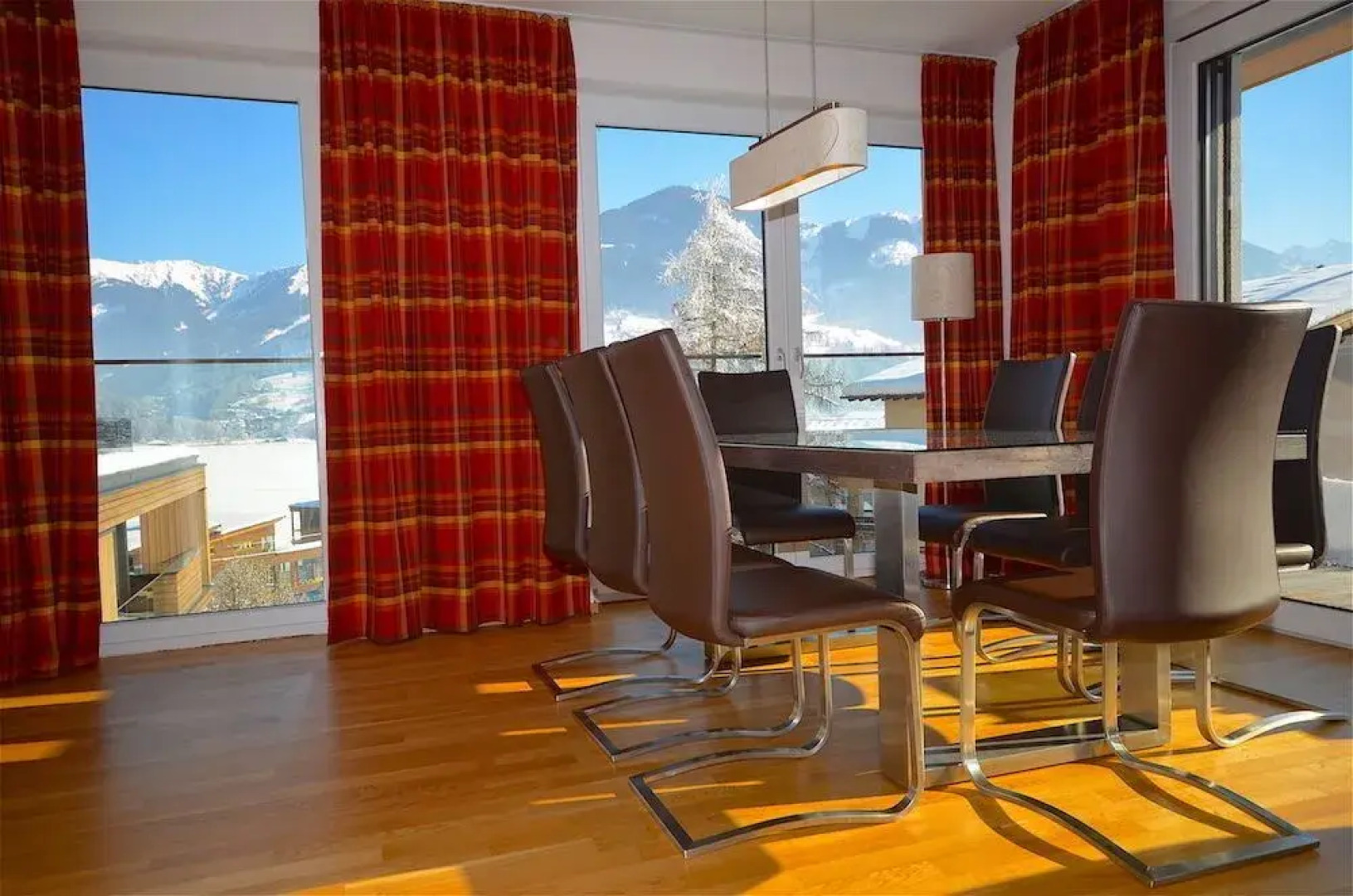 Zell Lake View & City Apartments