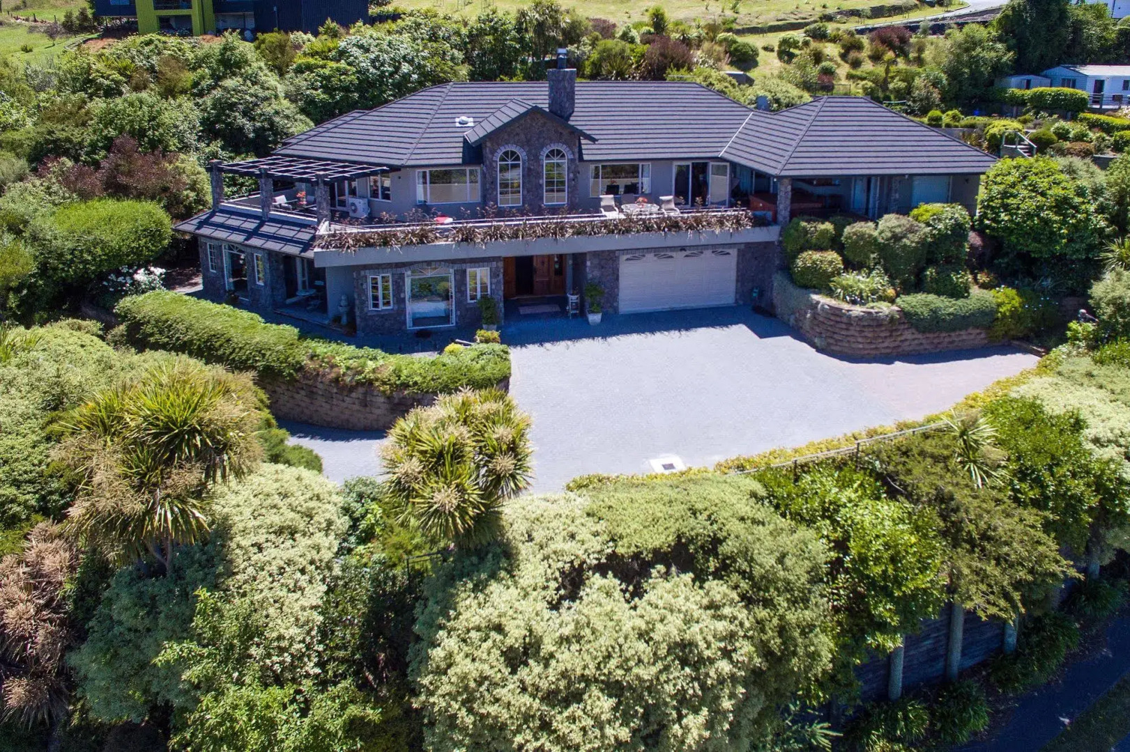 Acacia Bays Tauhara Sunrise Lodge