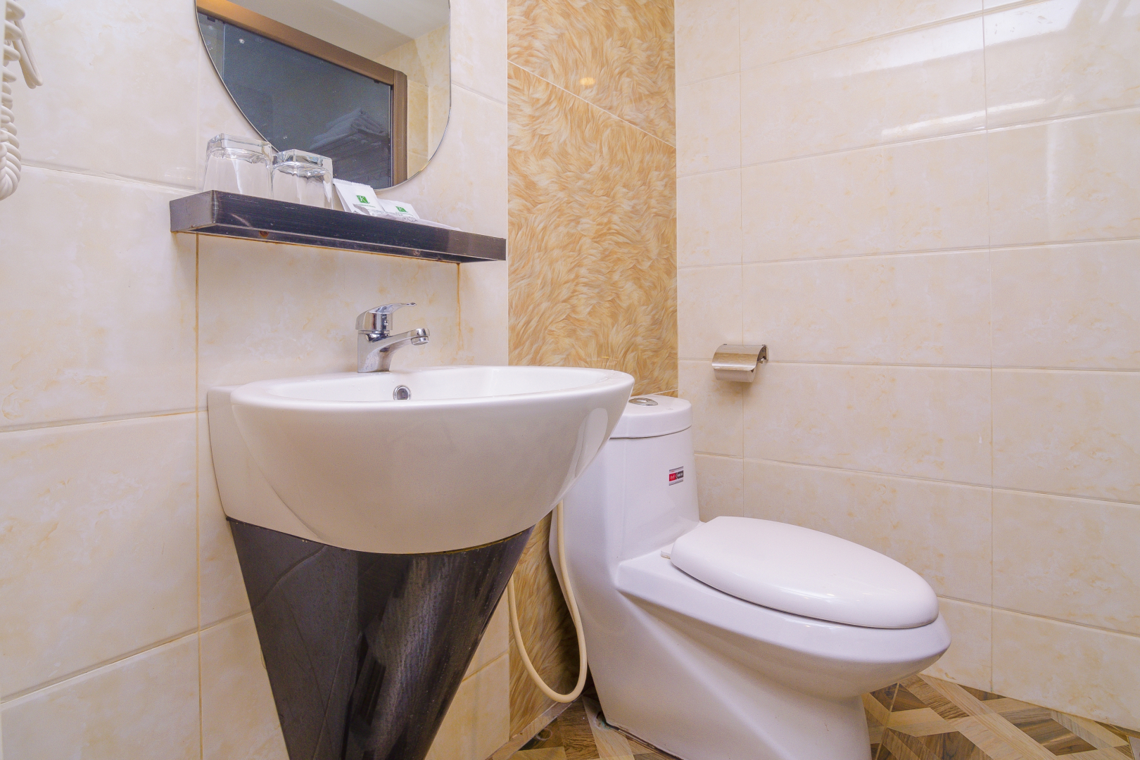 OYO 90134 K Garden Hotel