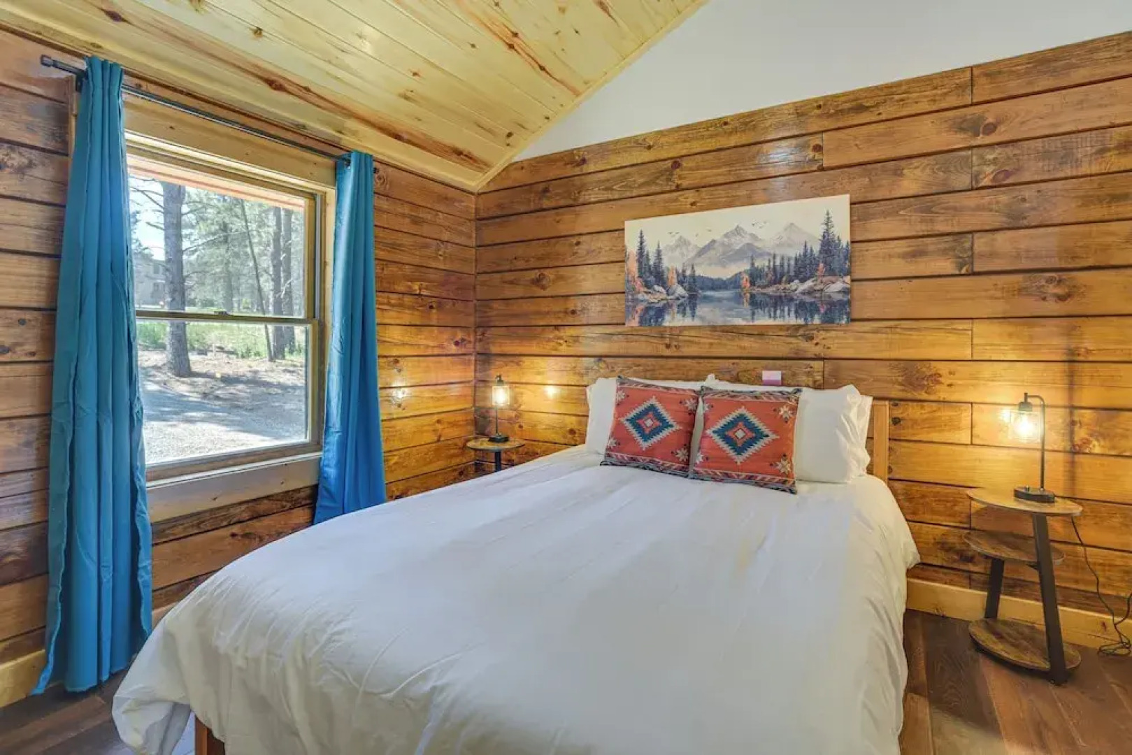 3 Mi to Resort: Year-round Angel Fire Getaway!