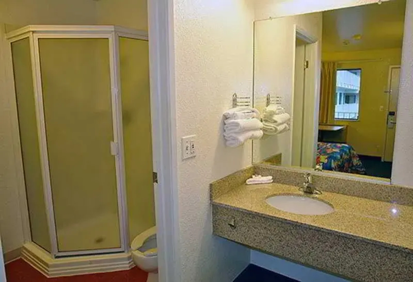 Motel 6 North Kirkland