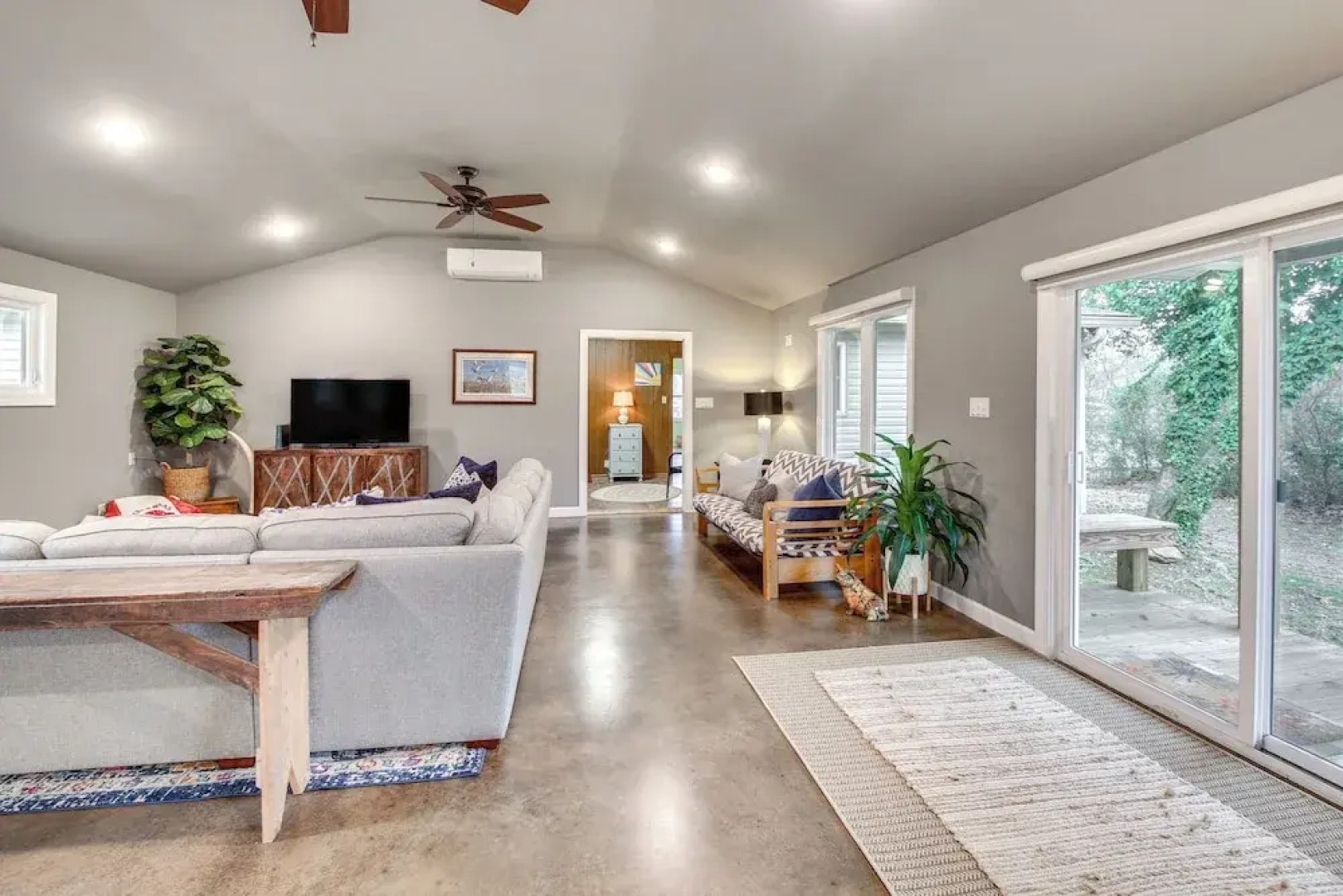 Dock & Lake Access: Tranquil Home in Hot Springs