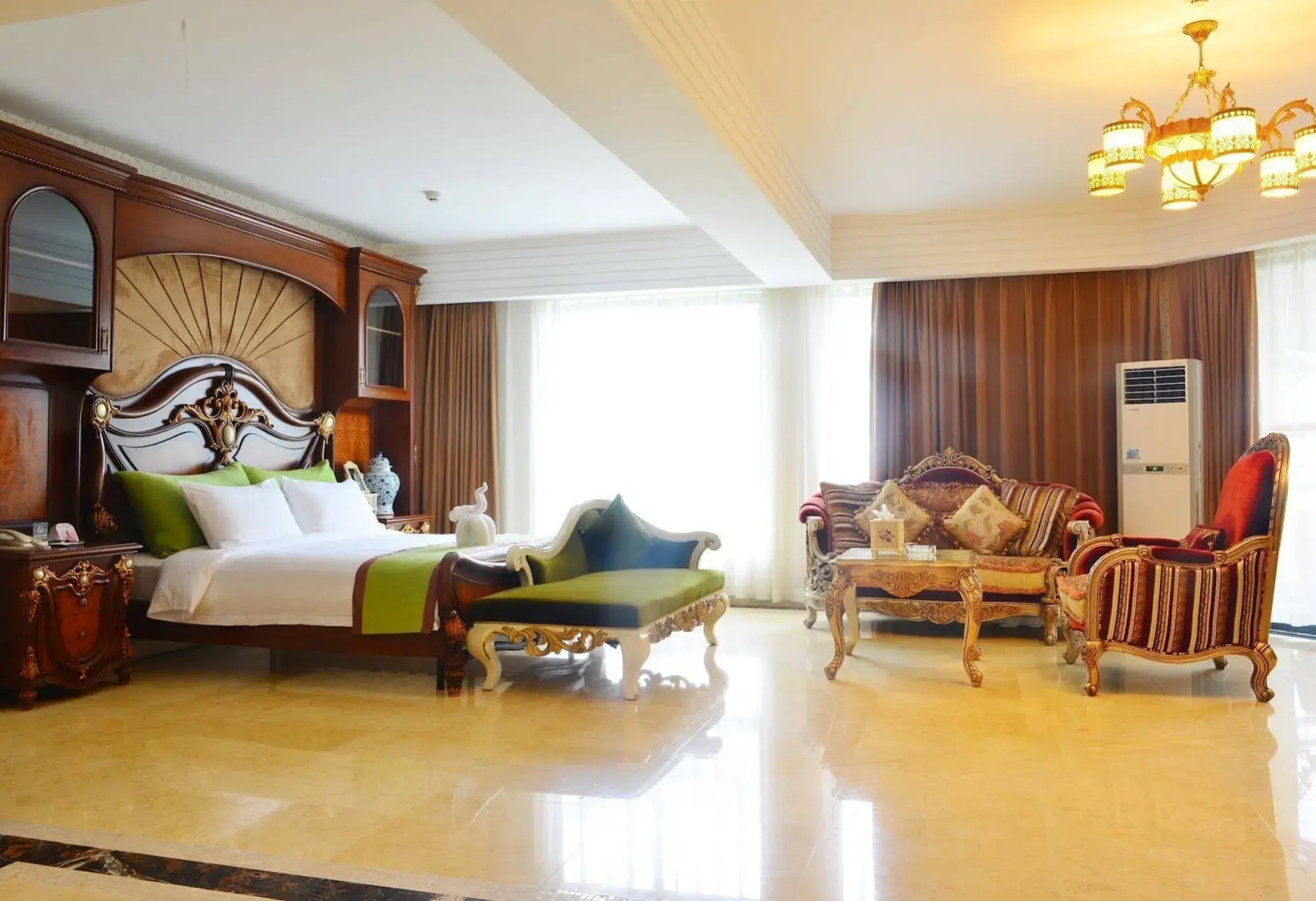 Xinglong Old Banyan Hotel - Wanning