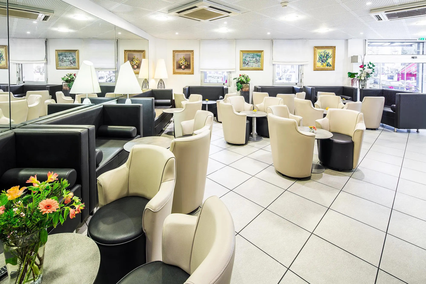 Hotel Notre- Dame de France