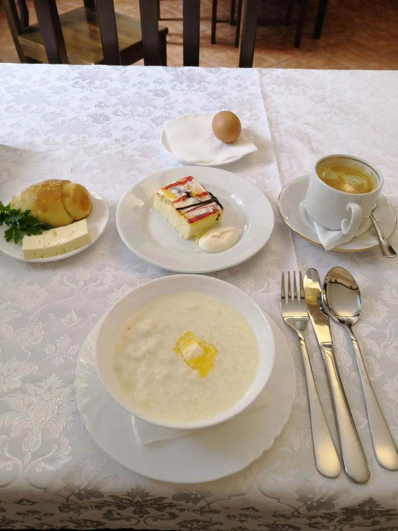 Elbrus HiLoft Hostel