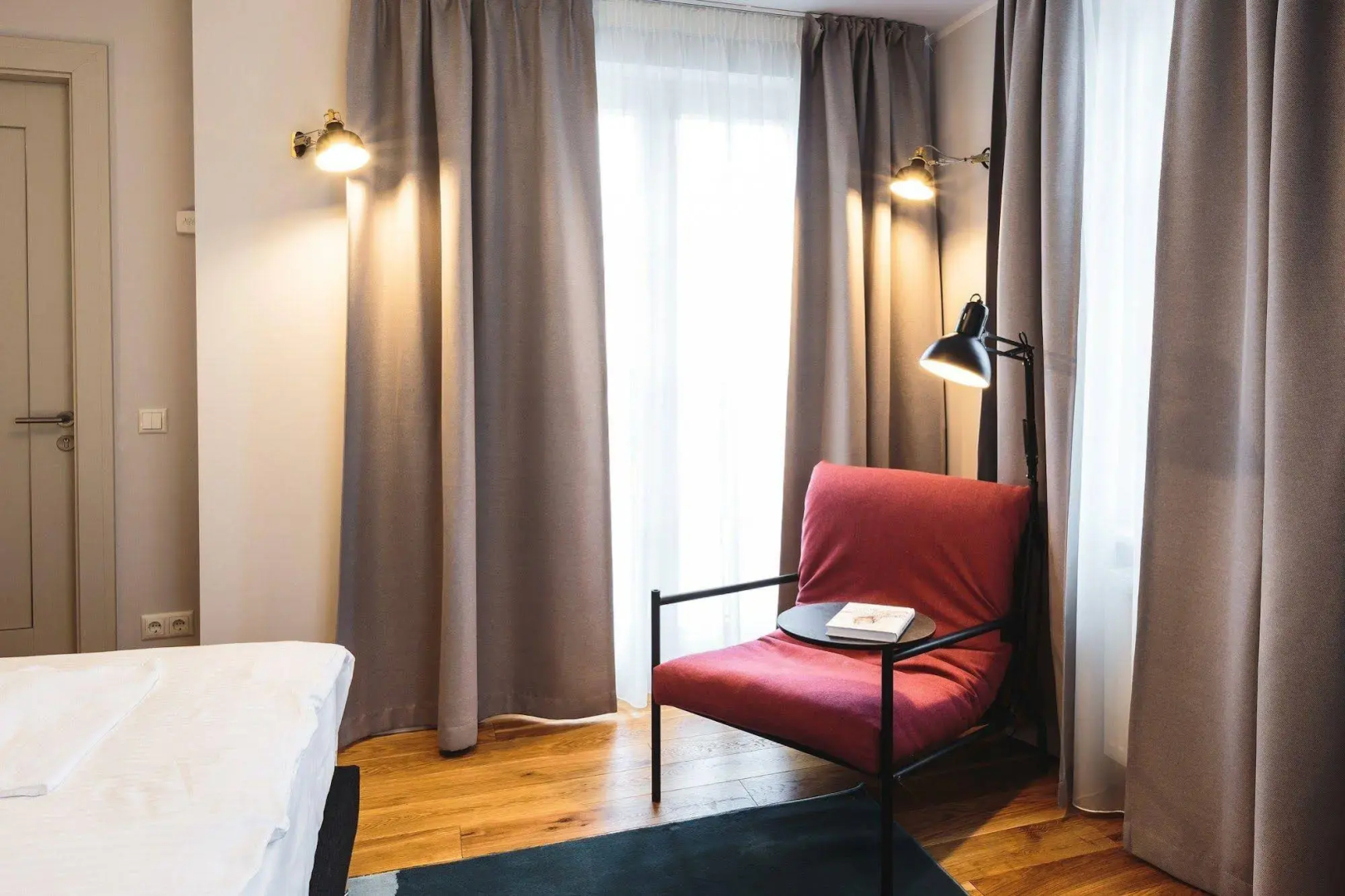 Отель Riga Lux Apartments – Skolas