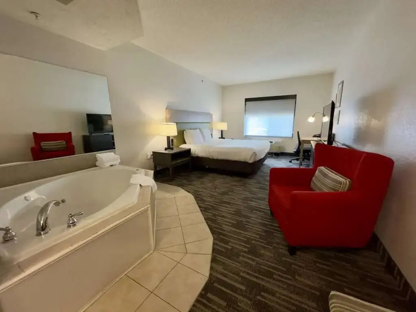 Country Inn & Suites by Radisson, Lake George (Queensbury), NY