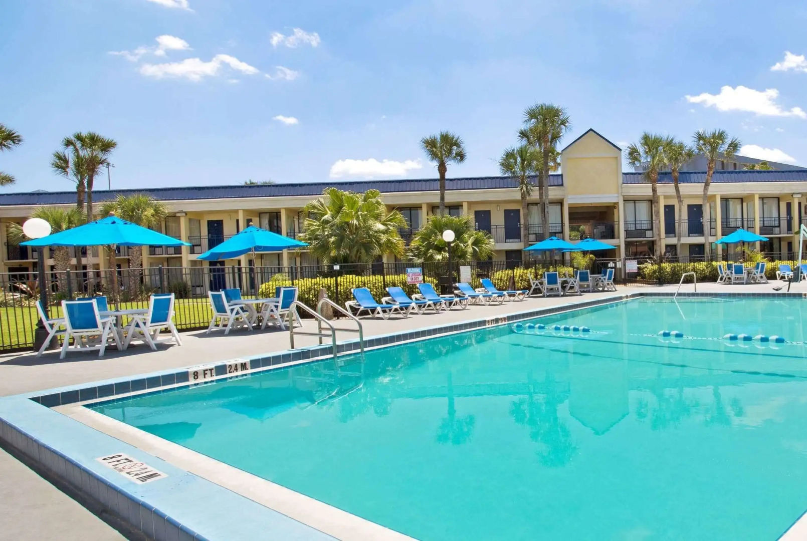 Days Inn by Wyndham Orlando Airport Florida Mall