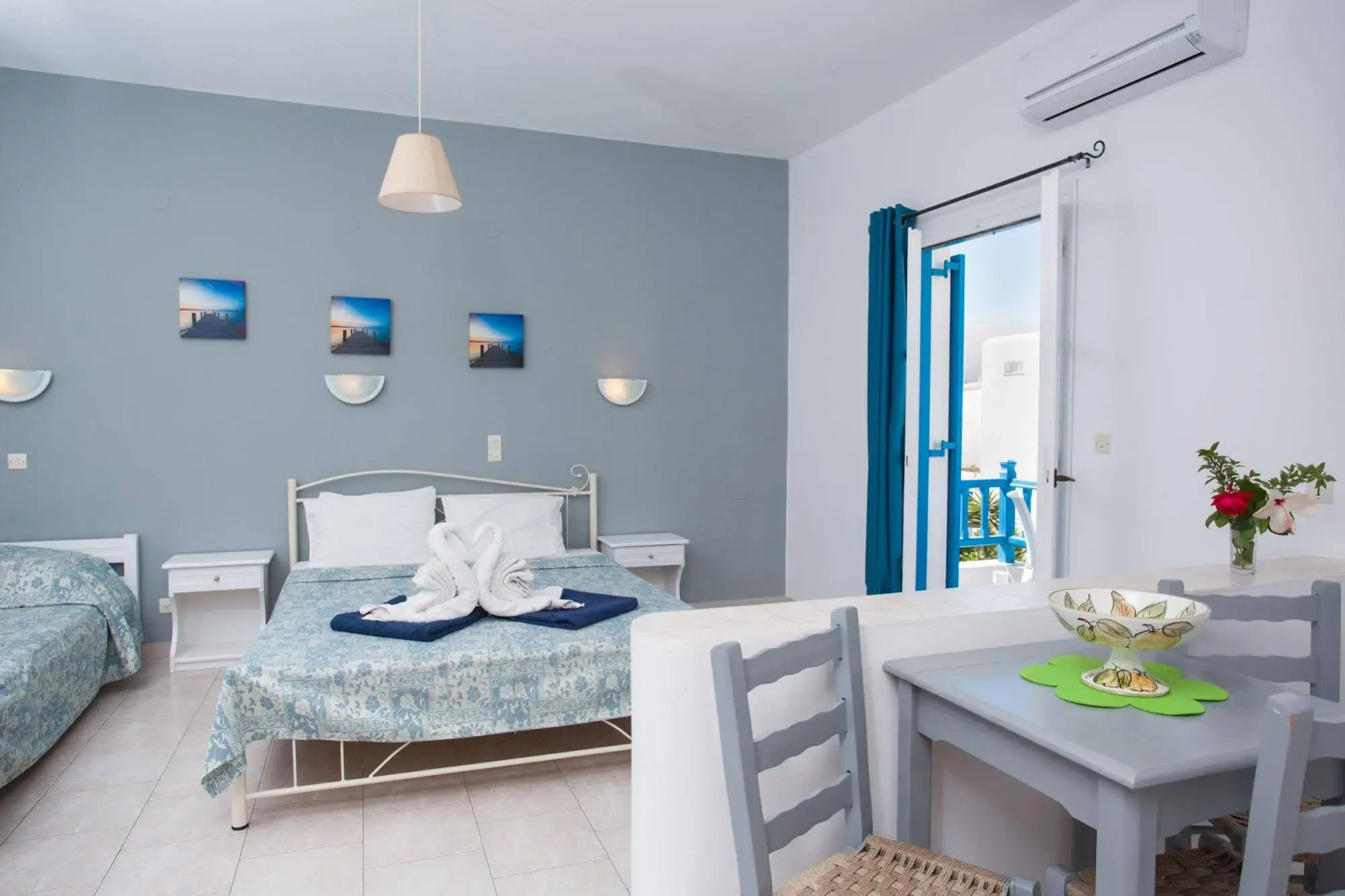 Zoumis Residence