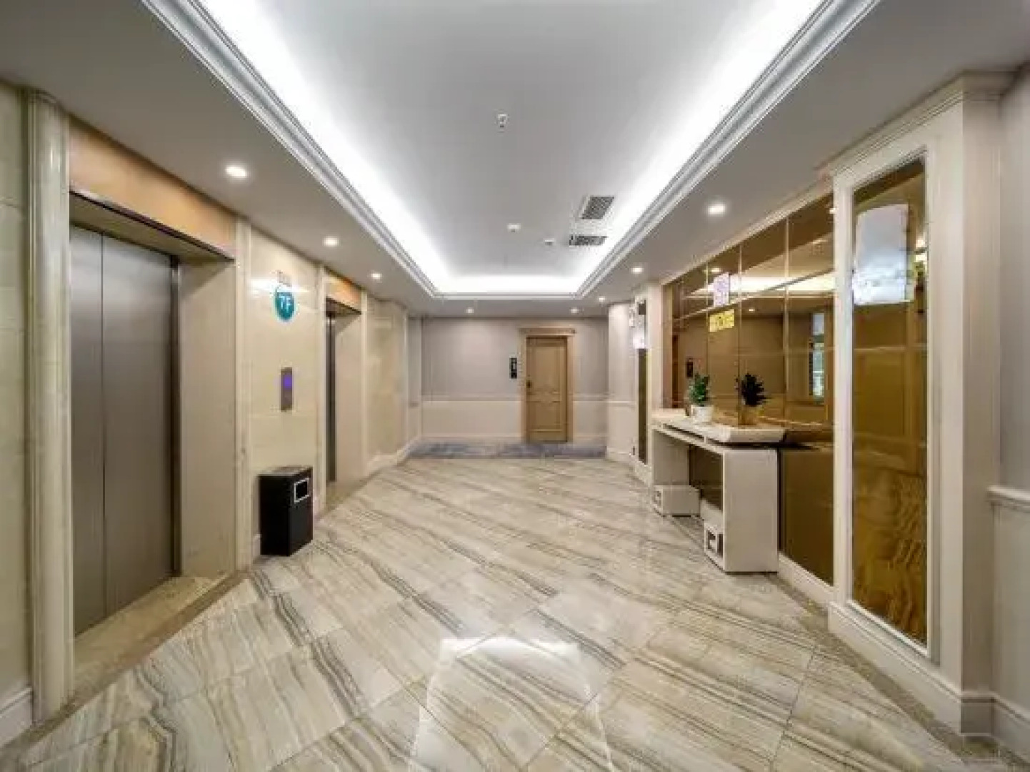 Yeste International Hotel (Ganzi Batang County People's Government)