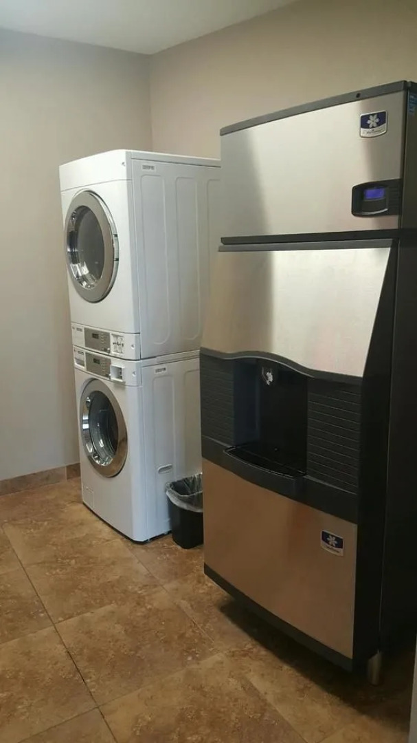 Boulders Inn & Suites Polk City