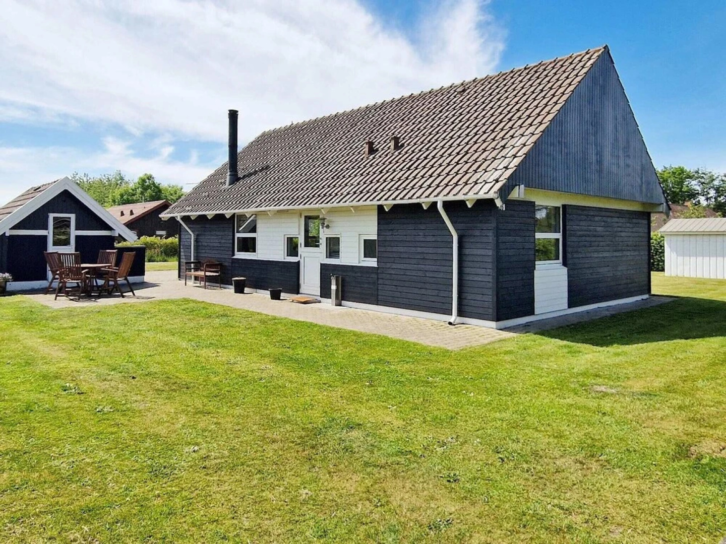 6 Person Holiday Home in Vemb