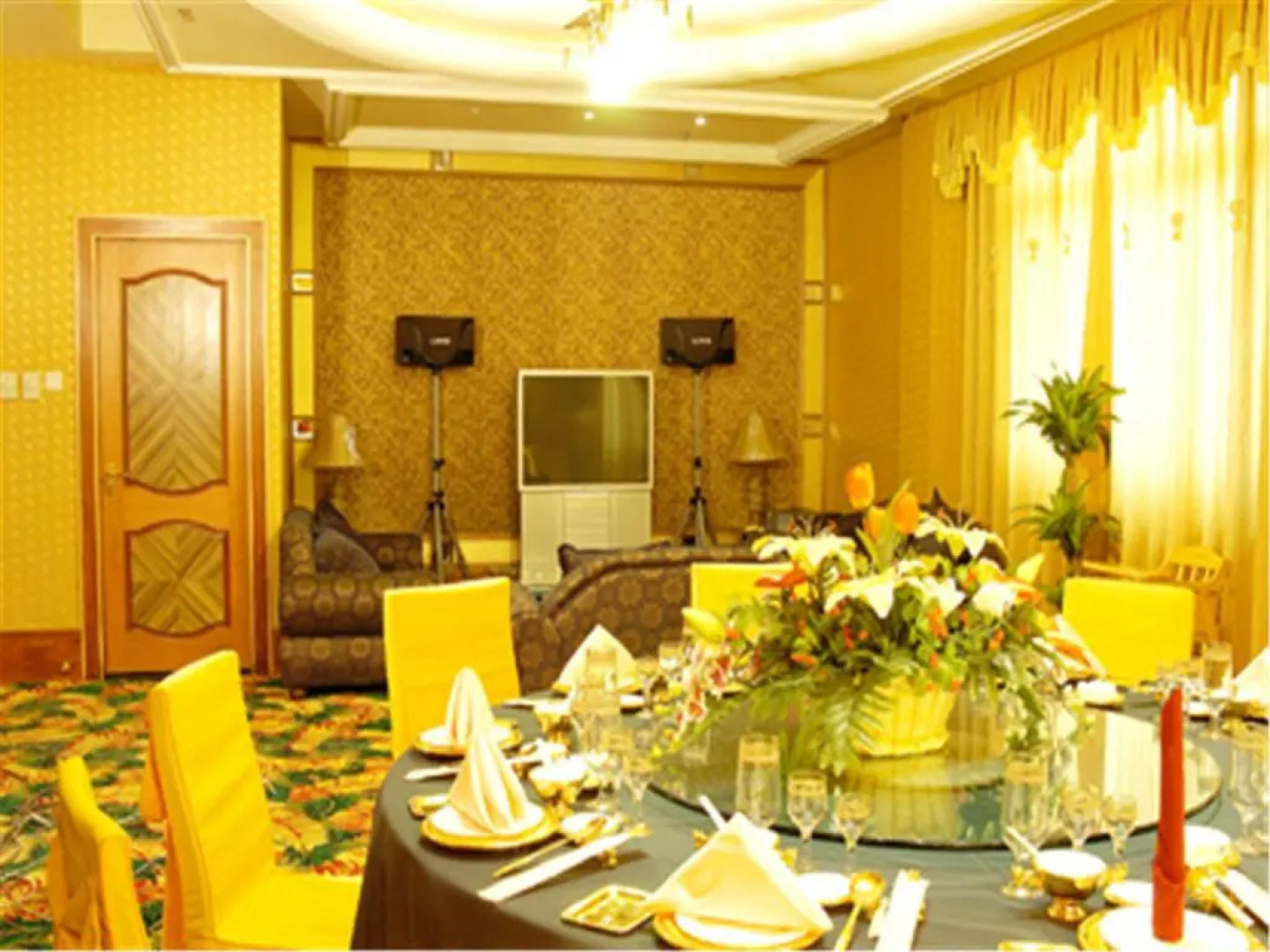 Golden Star Holiday Hotel
