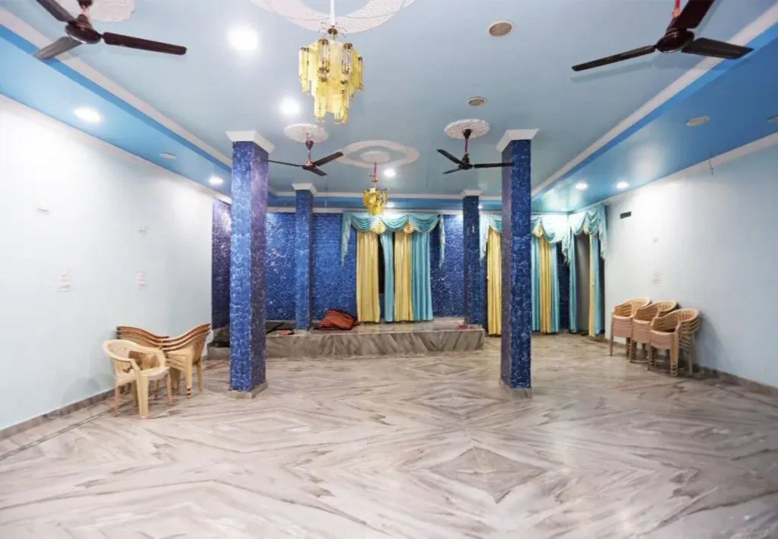 OYO 19409 Hotel Sunita And Restaurant