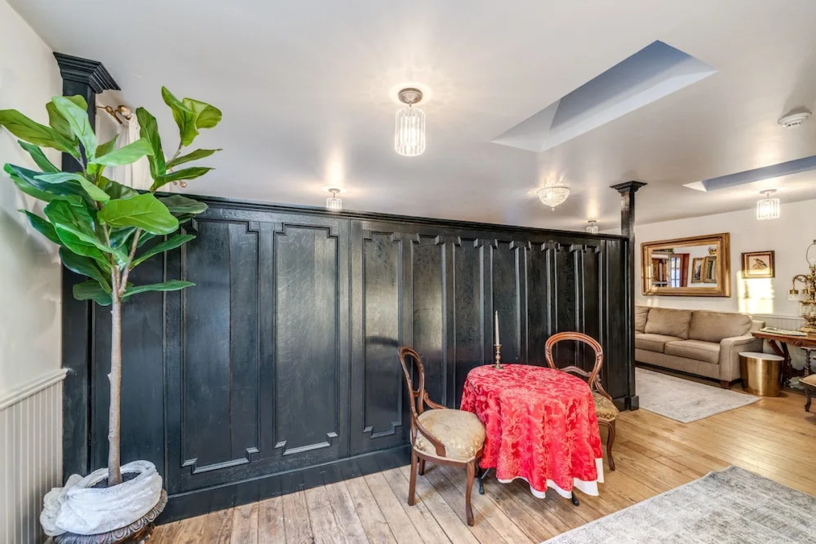 The Dutch Flat Hotel