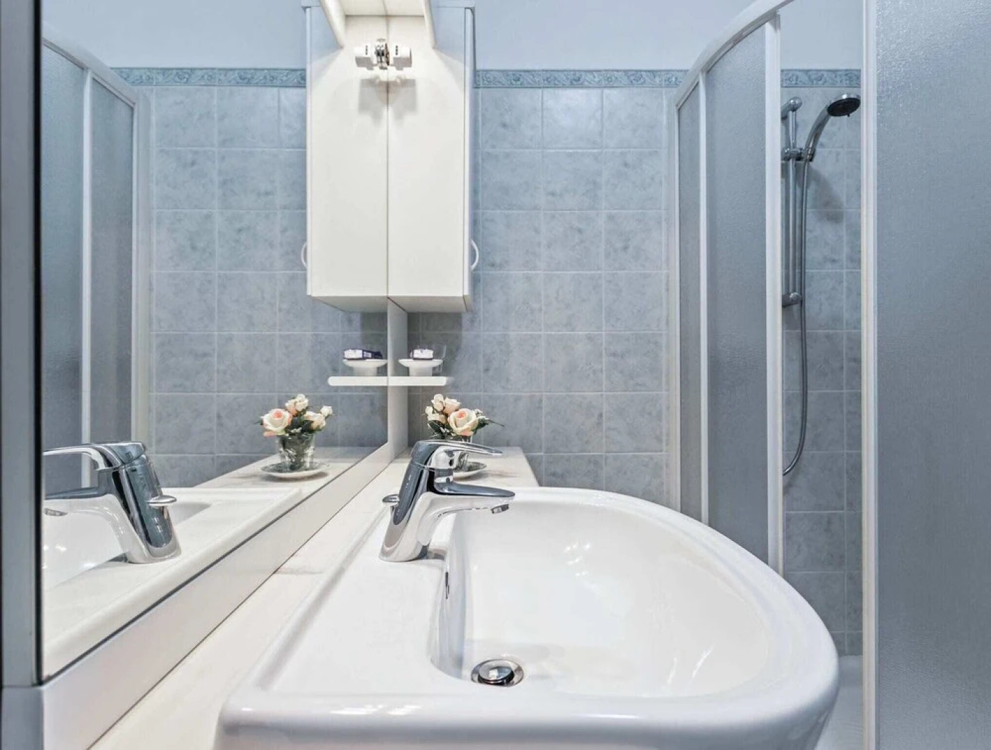 Delightful Villa With Garden