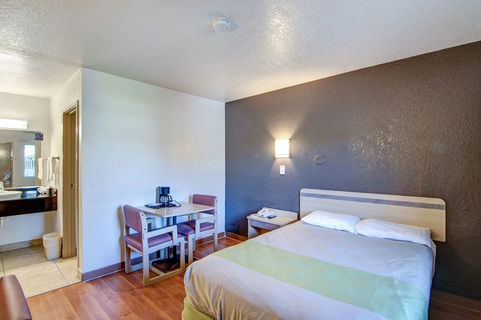 Studio 6 Grand Prairie, TX