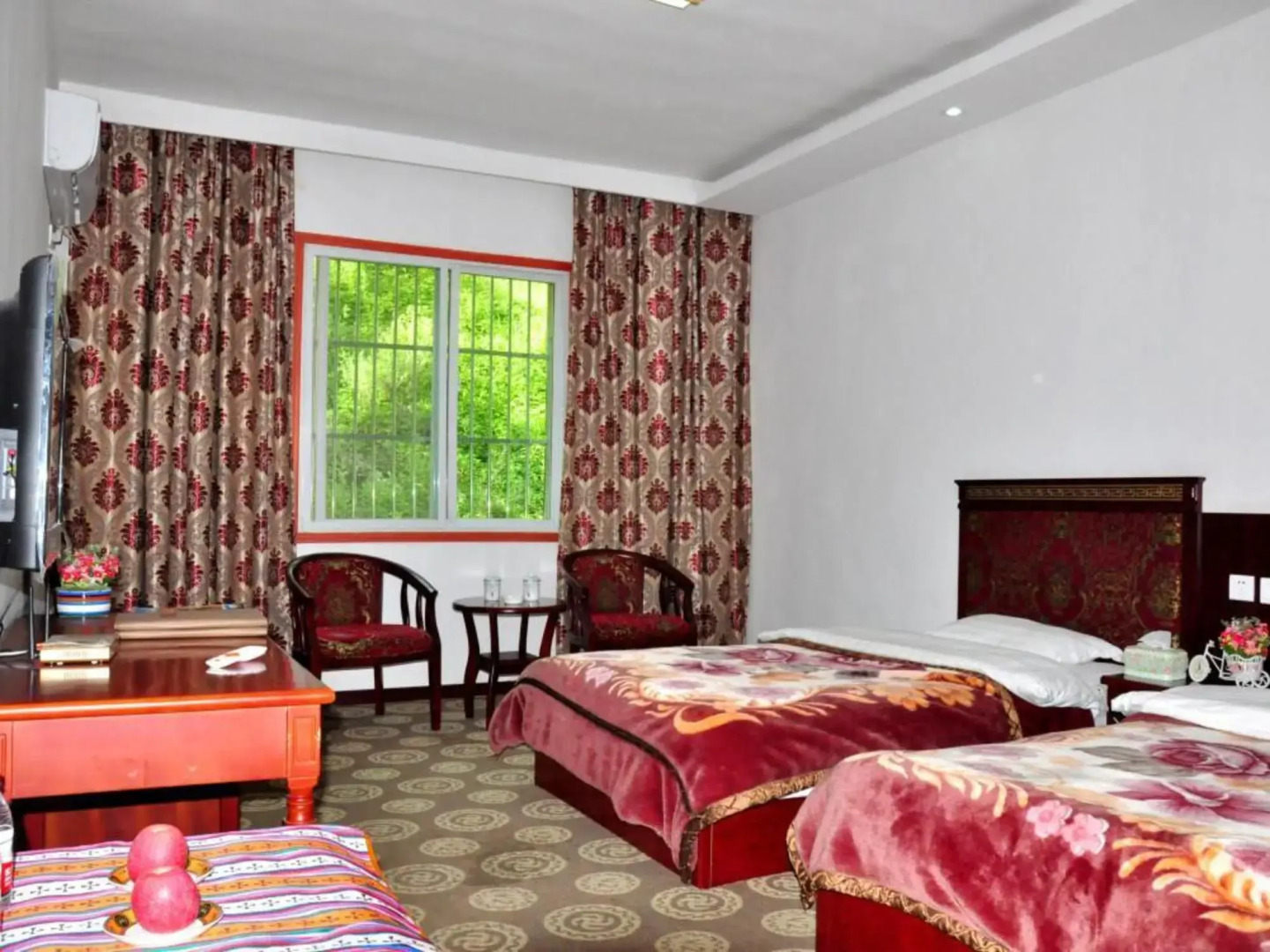 Jiuzhaigou Jingyue Resort