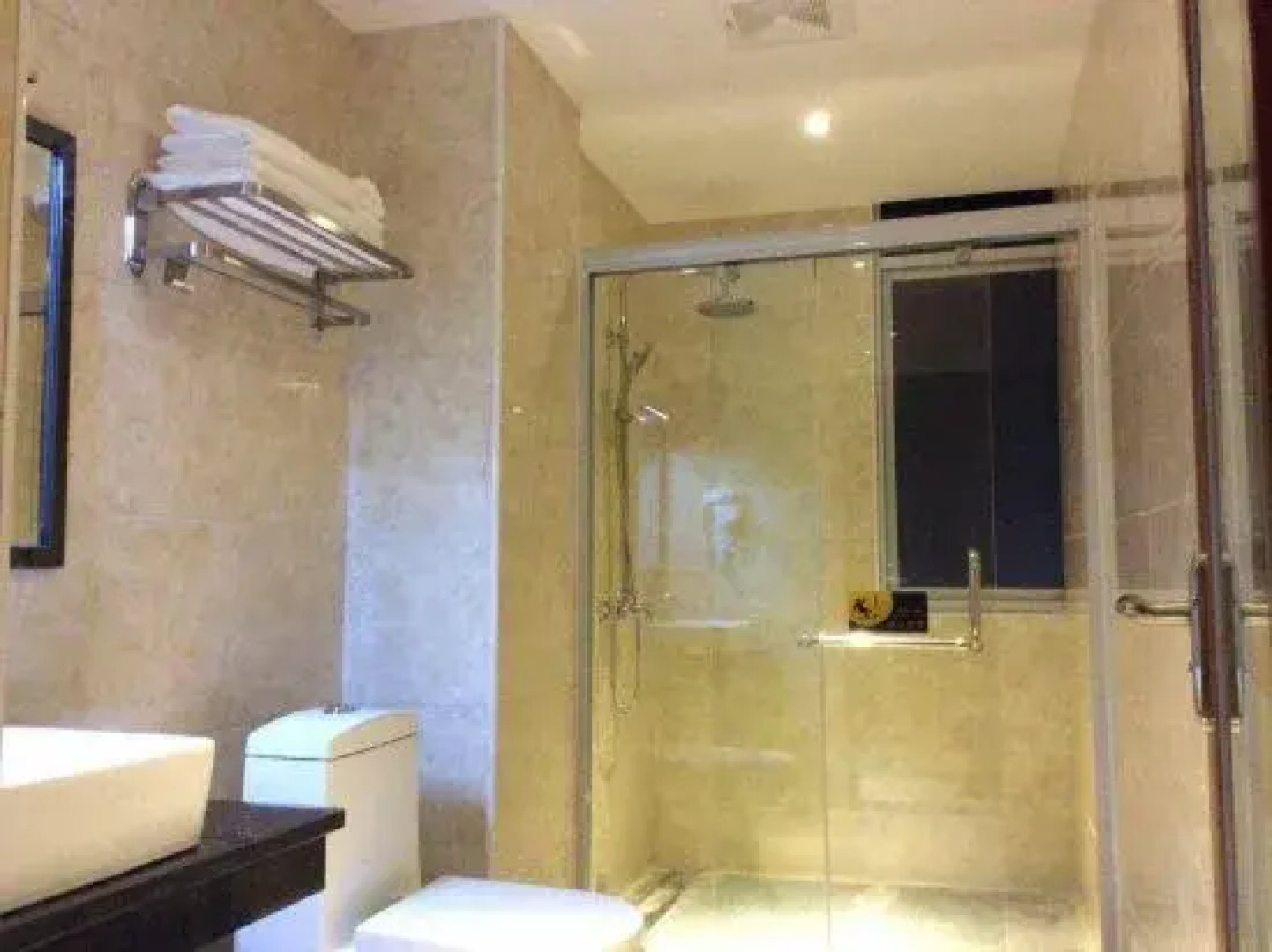 Q+ Treasure Palace Hotel