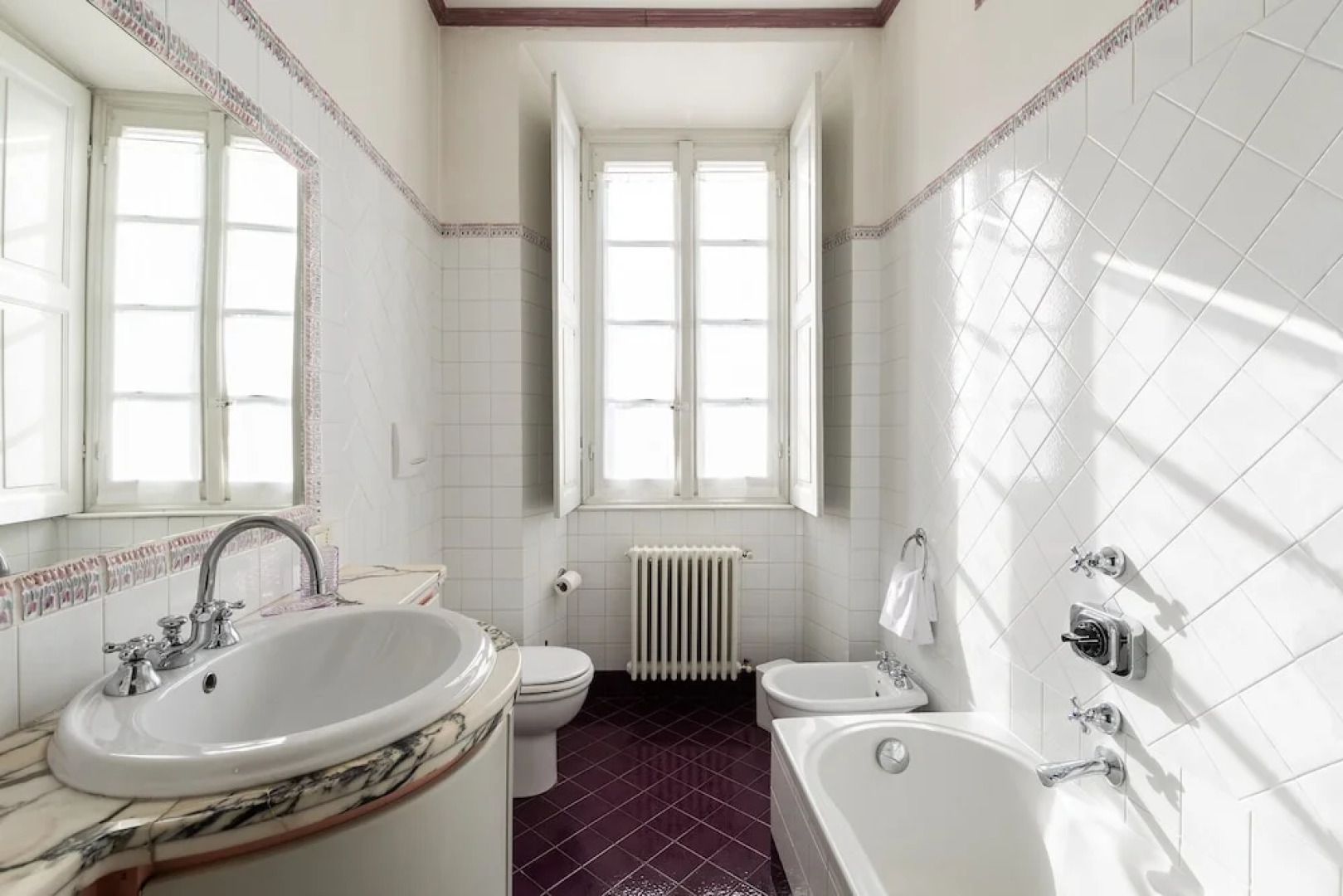 Elisabeth in Villa with Private Parking