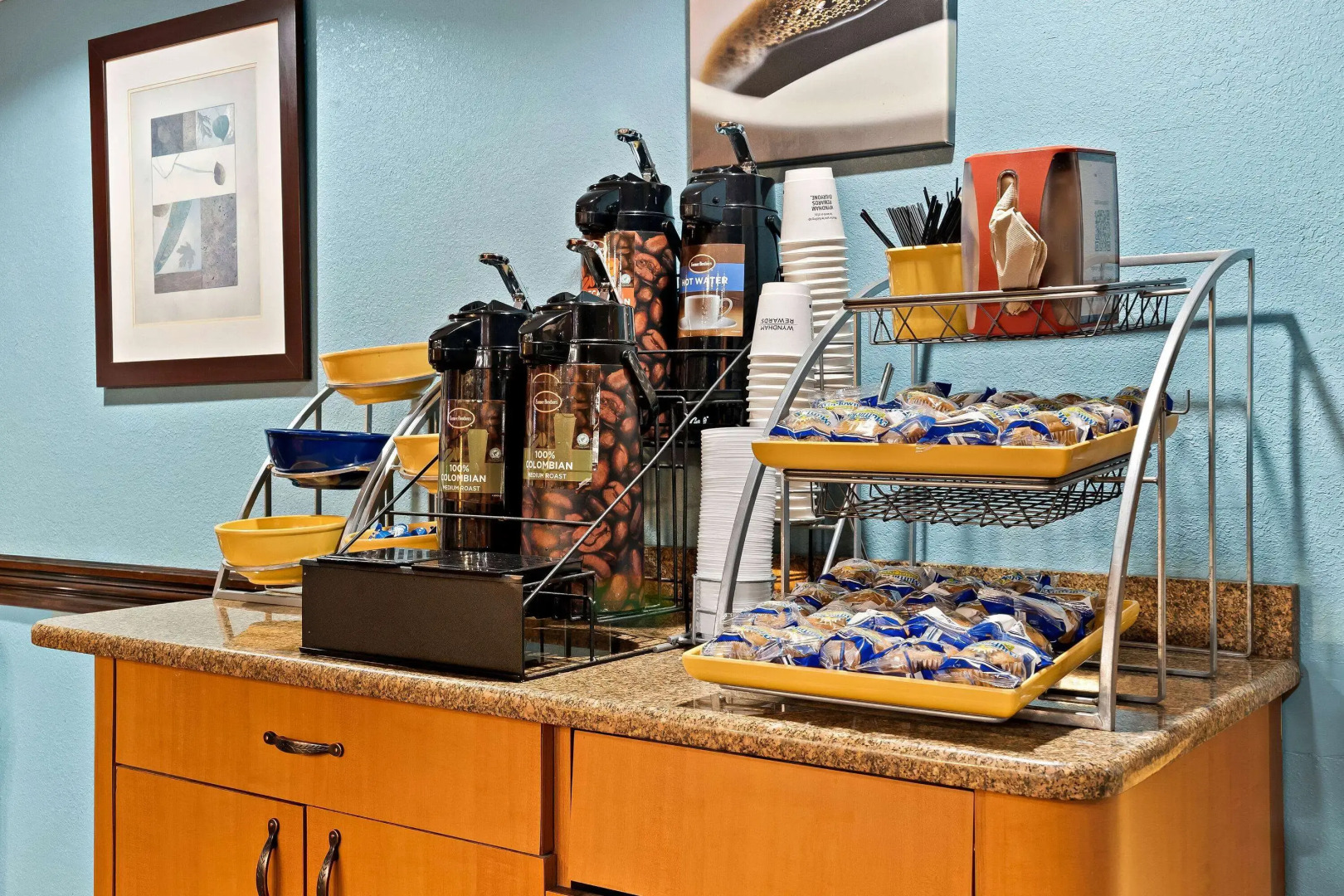 Days Inn & Suites by Wyndham Warren