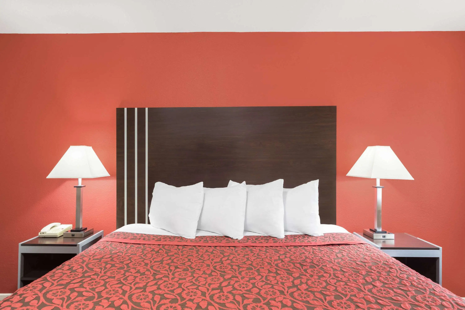 Days Inn by Wyndham College Station University Drive