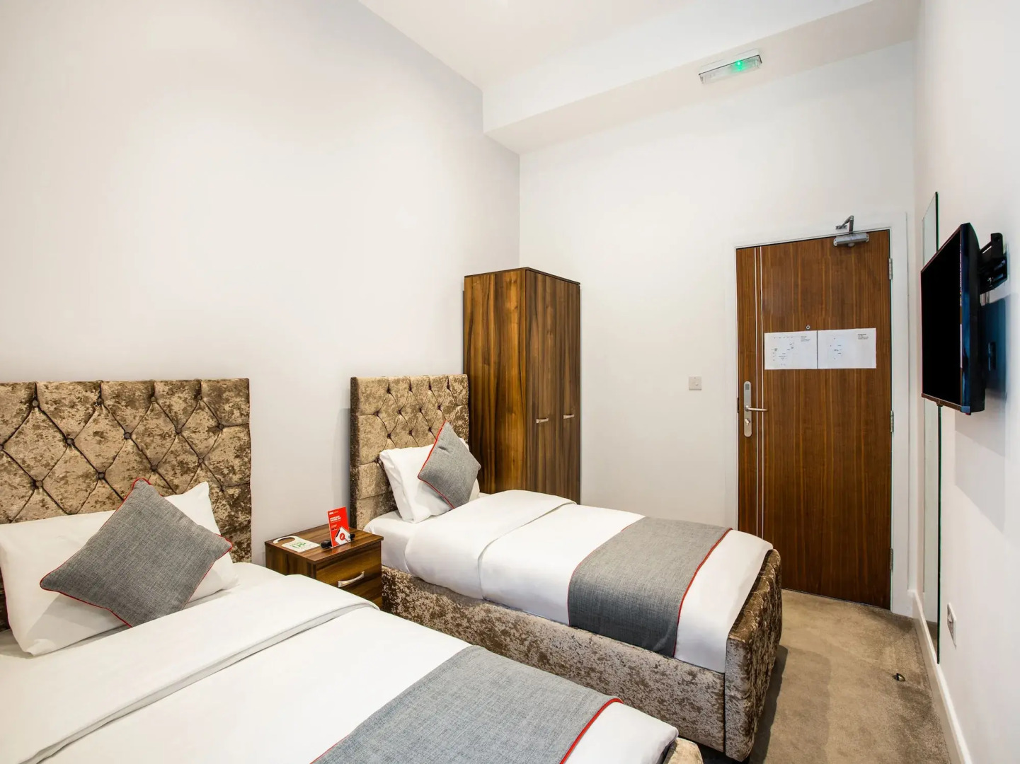 OYO The Arch, Wembly Stadium